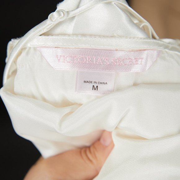 VINTAGE Y2K PEARLY WHITE SATIN AND LACE SLIP DRESS Medium - Picture 9 of 9